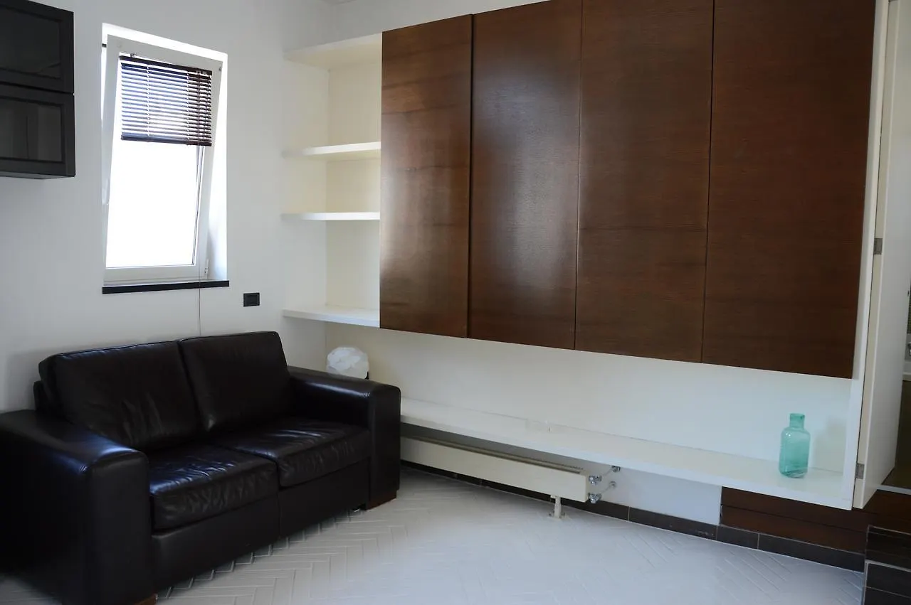Sopramare - Tourist Home Bari 0*,  Italy